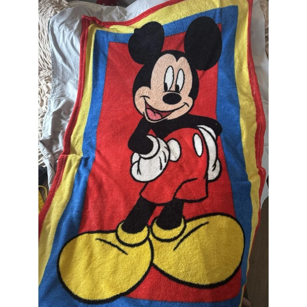 Disneyland Mickey Mouse‎ Multicolored Fleece Toddler Blanket #103
